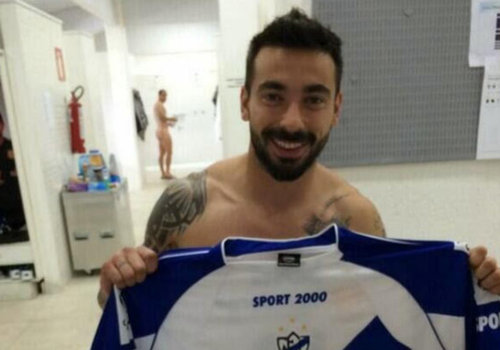 Jogador da Argentina aparece nu em foto de amigo em vestiário