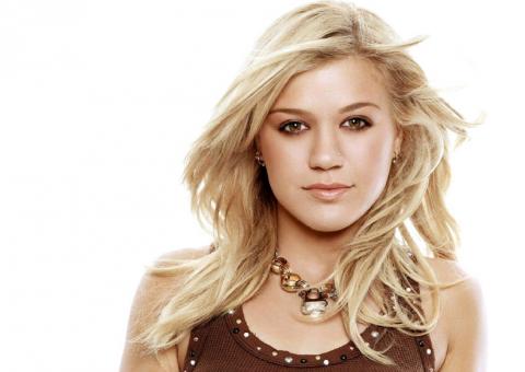 Escute um trecho do novo single ¨Ain't Gonna Like This¨