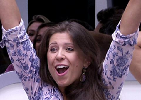 Andressa ganha R$ 10 mil e dá Poder do Não a Nasser