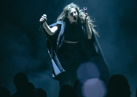 Pela primeira vez “Yellow Flicker Beat”, trilha sonora de ‘Jogos Vorazes’