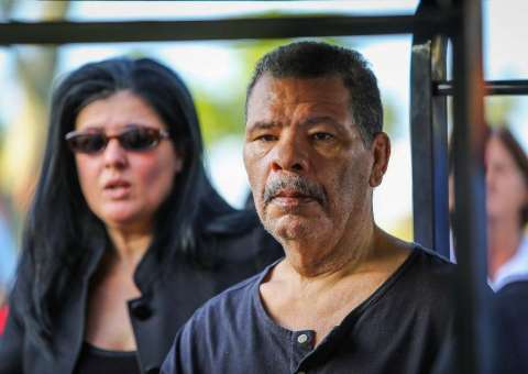 O ex-boxeador sofre de mal de Alzheimer e foi internado