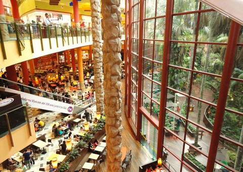 Manauara Shopping realiza Black Friday com descontos de até 70% e estacionamento gratuito