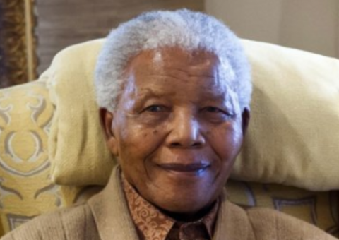 Ex-presidente sul-africano, Nelson Mandela, é internado em estado grave