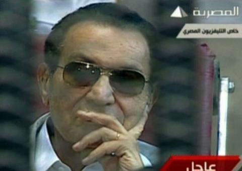 Mubarak comparece a tribunal pela morte de manifestantes em revolta egípcia