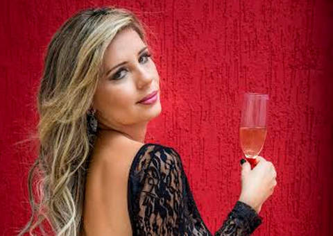 Atual musa do Coritiba  sofreu Bullying em reality por ser gordinha