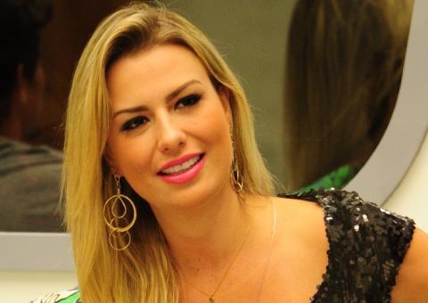 Fernanda é a nova líder da semana