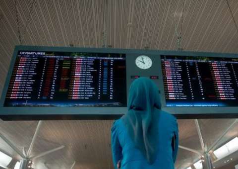 Malaysia Airlines deixa de pagar hotel em Pequim a familiares de desaparecidos