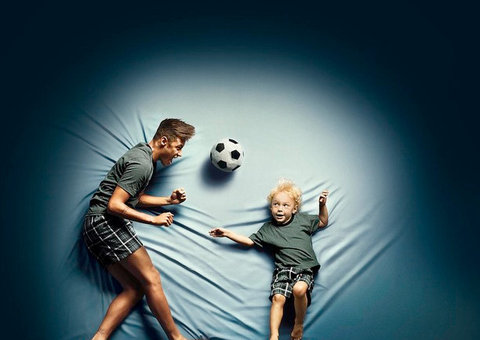 Neymar posa para campanha ao lado do filho pela primeira vez