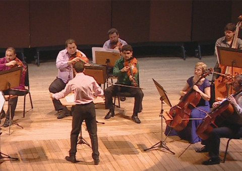 Orquestra de Câmara tem regência de Leonardo David nesta terça