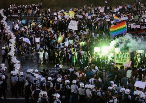Brasil tem um milhão nas ruas em protestos com dezenas de feridos