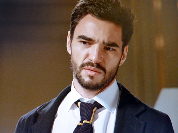 Império: José Pedro sequestra Cristina e ameaça matá-la