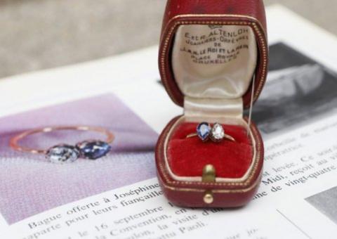 Anel de noivado dado por Napoleão é vendido por mais de dois milhões 