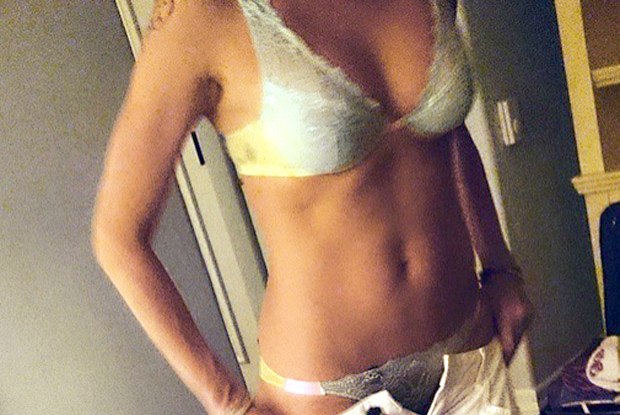 Marido de Luana Piovani posta foto da atriz em momento íntimo