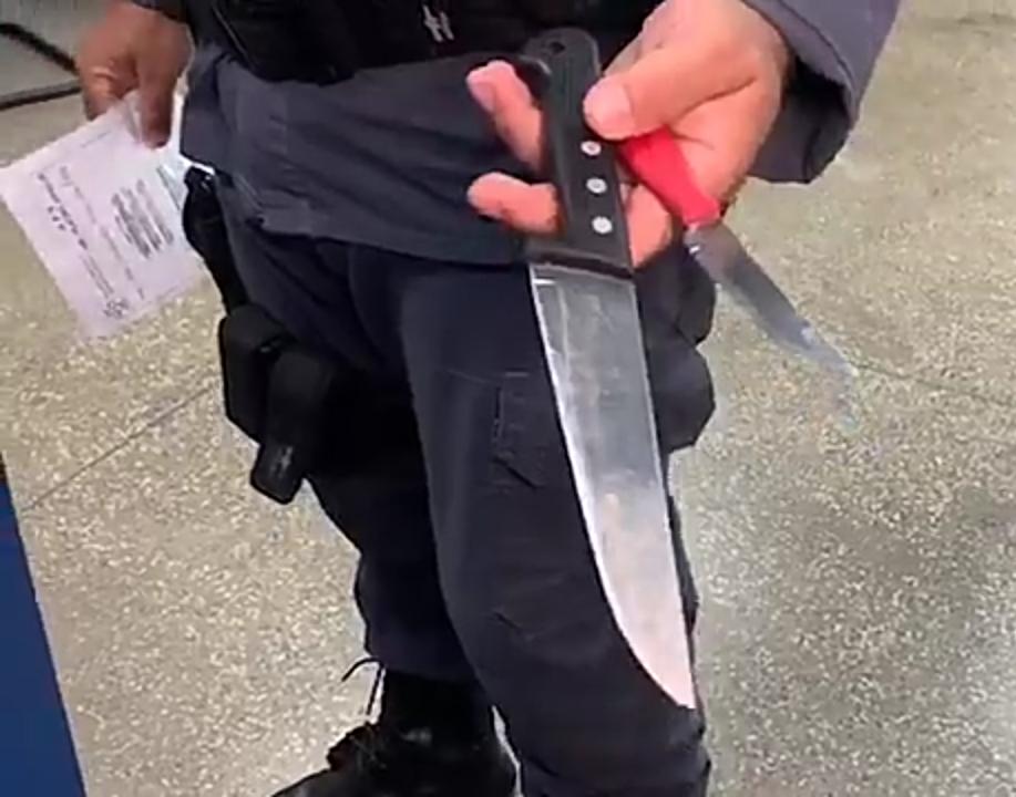 Homem se atrapalha em suposto assalto a motorista de app e leva 'surra' em Manaus