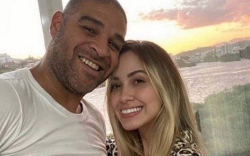 Adriano Imperador vai atrás da ex de helicóptero após terminar noivado de 10 dias