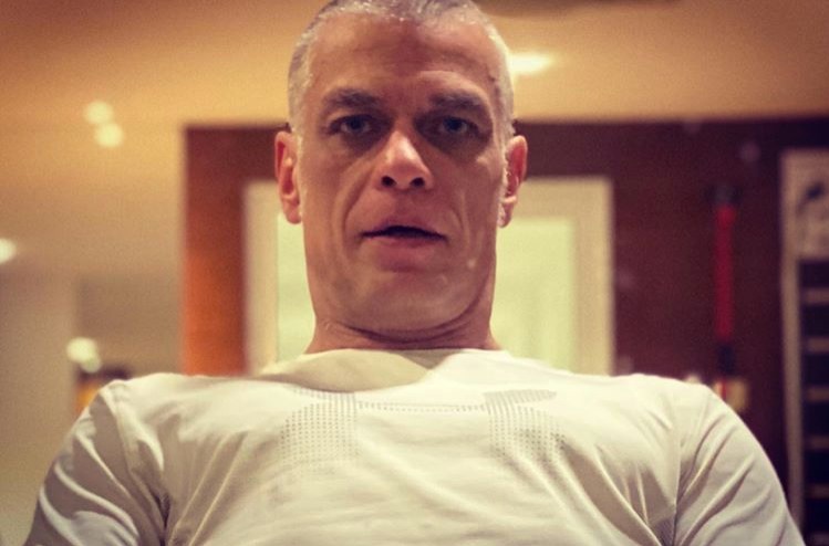 Fábio Assunção radicaliza no visual e recebe chuva de elogios; Confira