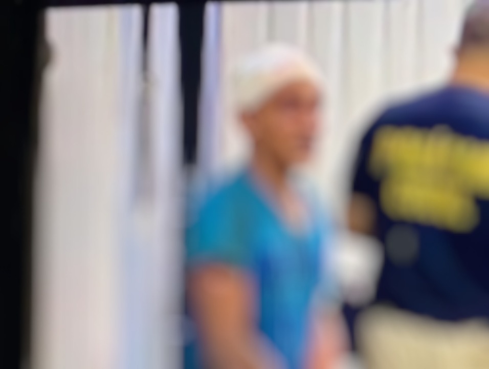 Homem leva surra violenta após suposto roubo a mulher em avenida de Manaus