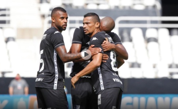 Rodada do Carioca teve muitos gols e protestos