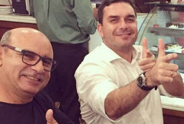 Queiroz depõe hoje à PF sobre esquema que envolve Flávio Bolsonaro