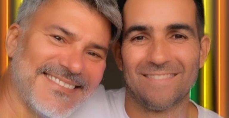 Ator Leonardo Vieira ganha declaração do marido ao comemorar 12 anos juntos 