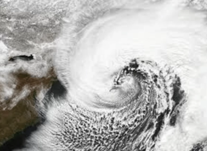 Ciclone bomba se aproxima e coloca RS sob alerta meteorológico