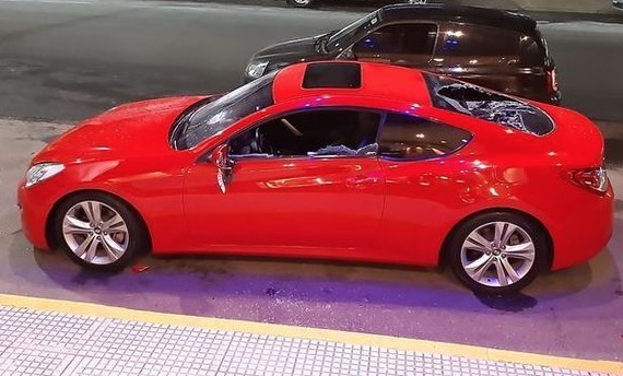 Mulher descobre traição e destrói carro de luxo de noivo 