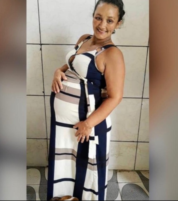 Mulher se surpreende ao dar à luz a quadrigêmeas