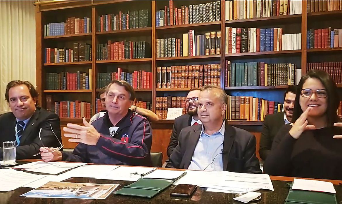 Bolsonaro diz que pode vetar trechos do PL das Fake News