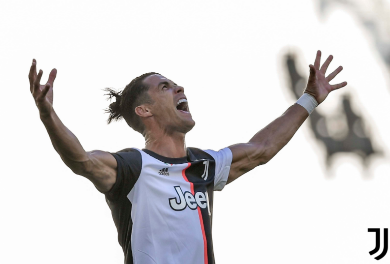 CR7 bate recordes com 1º gol de falta pela Juve após 42 tentativas falhas