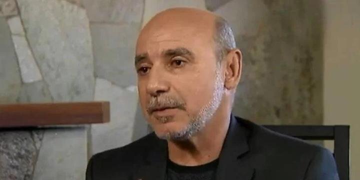 Após ter prisão domiciliar negada, defesa de Queiroz faz nova investida