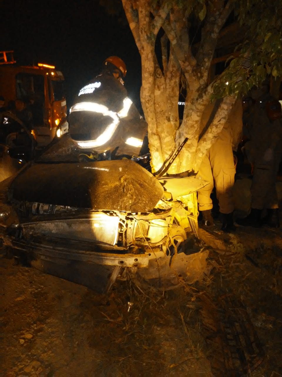 Jovem morre em acidente de carro trágico no Amazonas