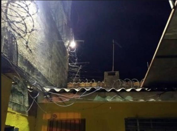 Presídio tem fuga em massa de 34 detentos