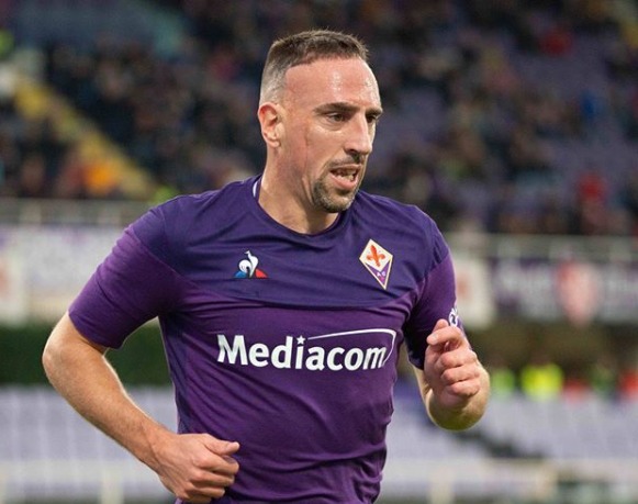 Ribéry tem casa assaltada na Itália e jogador posta vídeo da ‘bagunça’ 