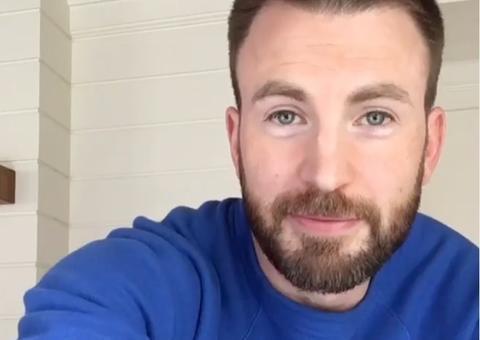 Chris Evans é flagrado com Lily James após festa privada