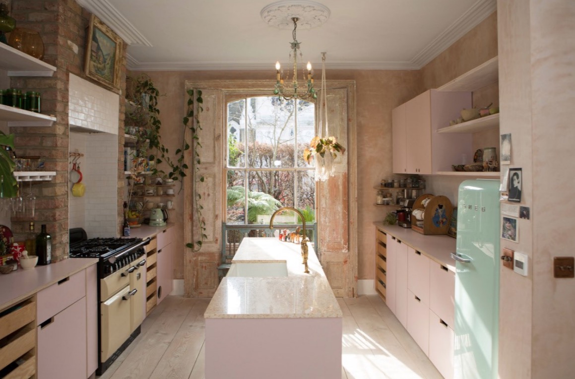 Casa de Bruna Marquezine viraliza após atriz mostrar detalhes de mansão  