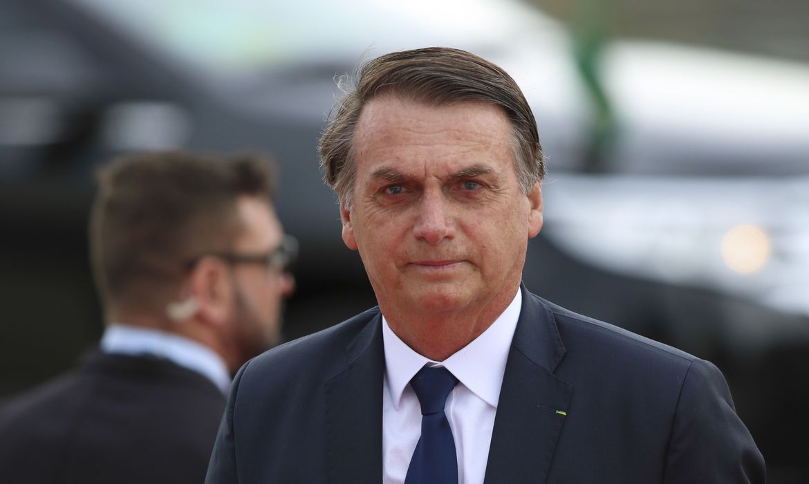 Bolsonaro sanciona lei de prevenção à Covid-19 em comunidades tradicionais do país