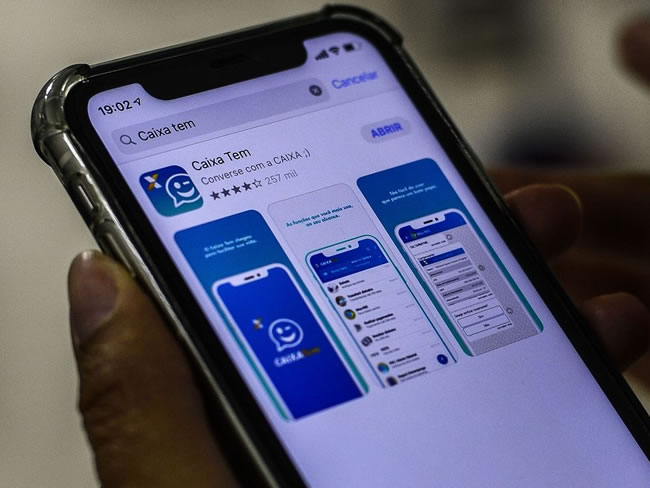 Caixa tem falhas em app do auxílio, e clientes de Nubank e PicPay reclamam que dinheiro sumiu
