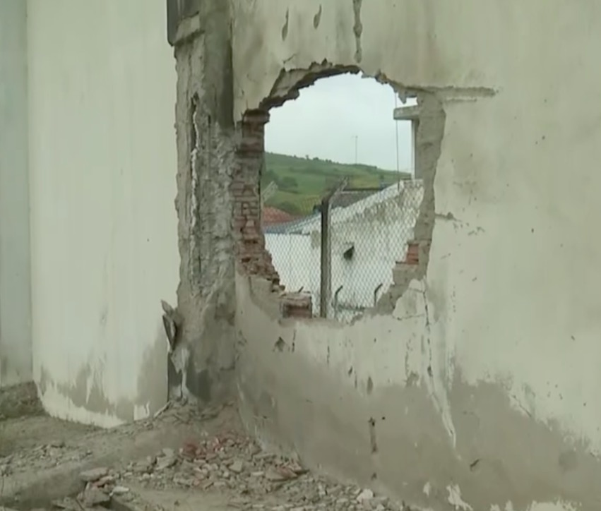 Grupo explode muro de penitenciária e resgata 27 detentos em fuga cinematográfica