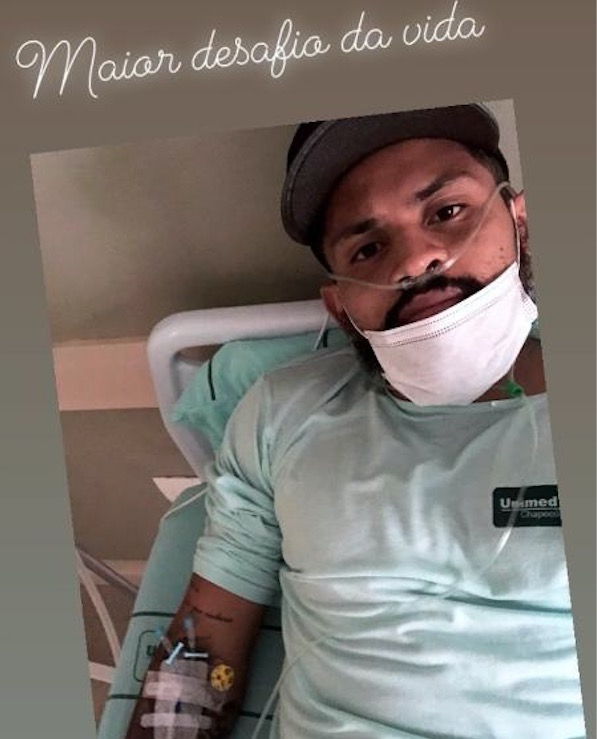 Atacante Roberto, da Chapecoense, é internado com Covid-19