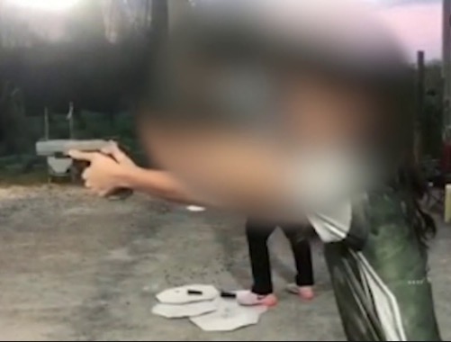 Adolescente que matou amiga praticava tiro esportivo com a família