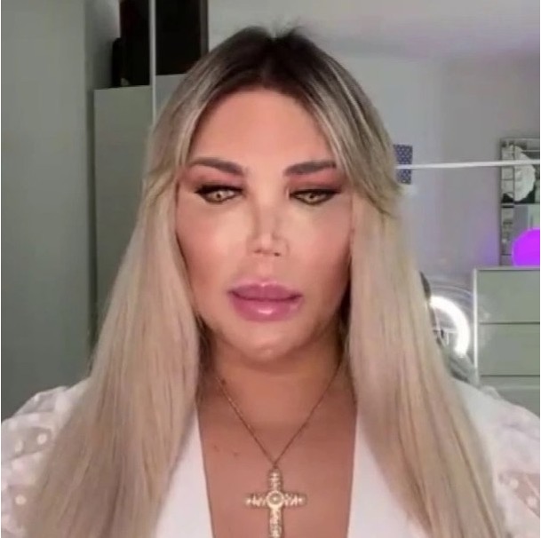 Ken Humano reaparece como Jéssica Alves e diz que quer ser mãe 