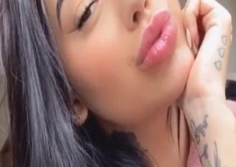 MC Mirella arrebita bumbum de shortinho e quebra tudo em vídeo de rebolado