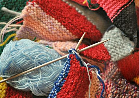 'The Sims 4' anuncia expansão sobre tricô para fim do mês