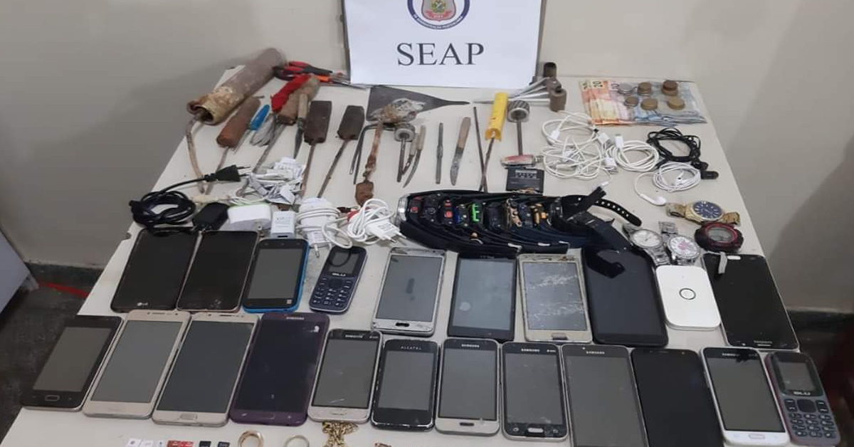Polícia apreende celulares, armas e drogas durante revista em presídio no Amazonas 