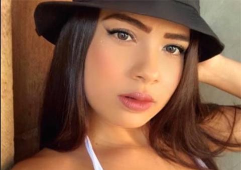 Vídeo mostra jovem sendo assassinada a tiros enquanto caminhava na rua 