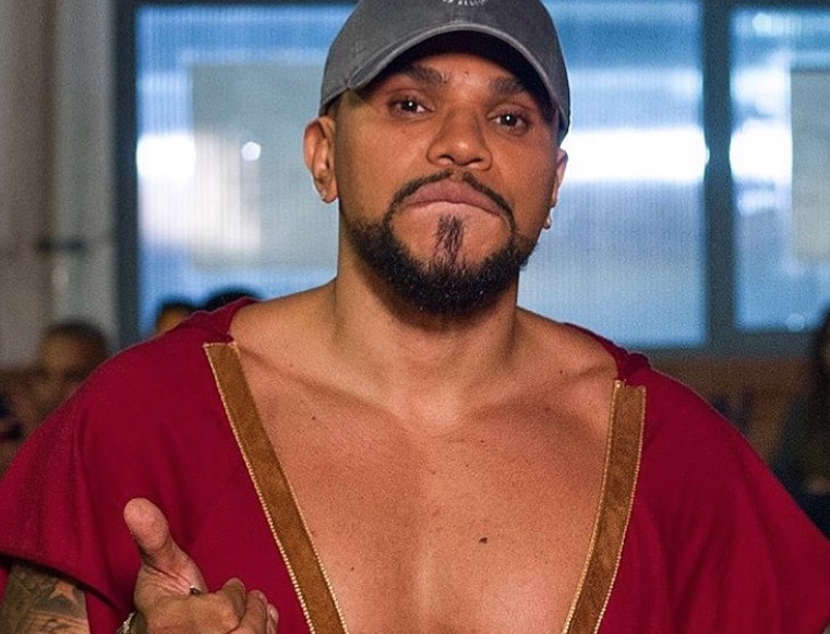 Perfil de Naldo Benny é hackeado e fotos nuas são expostas