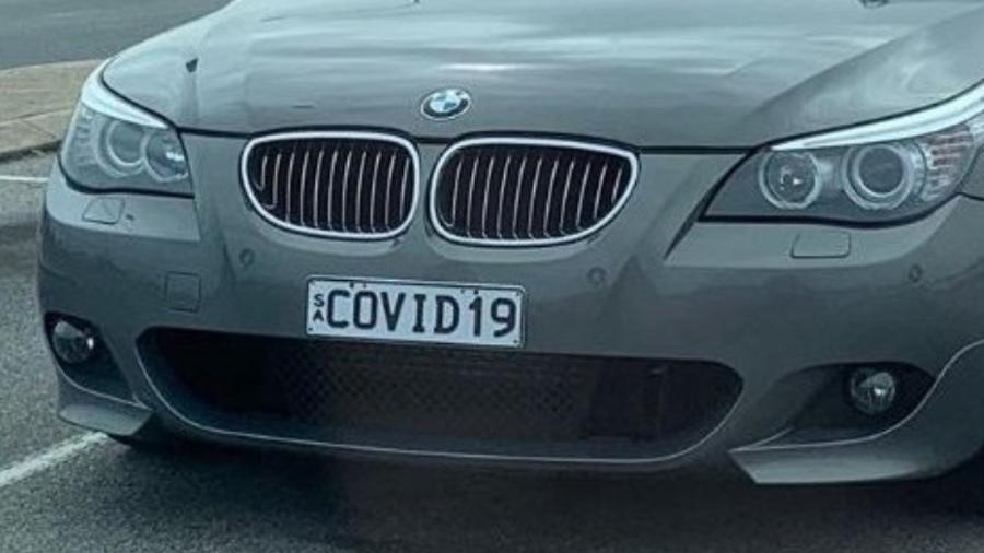 Carro de luxo com placa da Covid-19 é abandonado em aeroporto e intriga funcionários