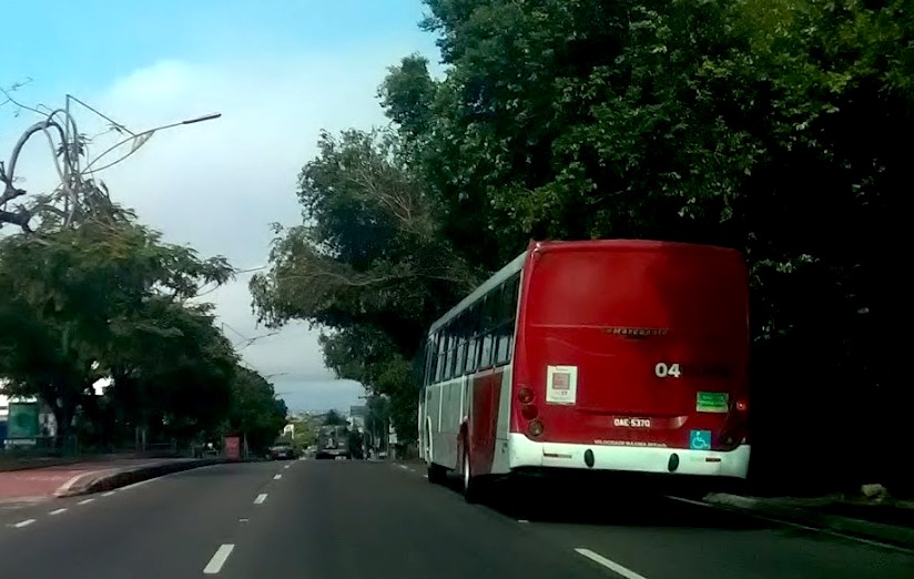 Frota envelhecida e demanda pela metade complicam transporte público em Manaus
