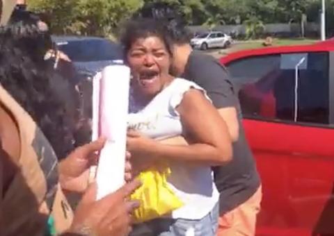 Em enterro emocionante, avó de Yasmin diz que padrasto ameaçava criança