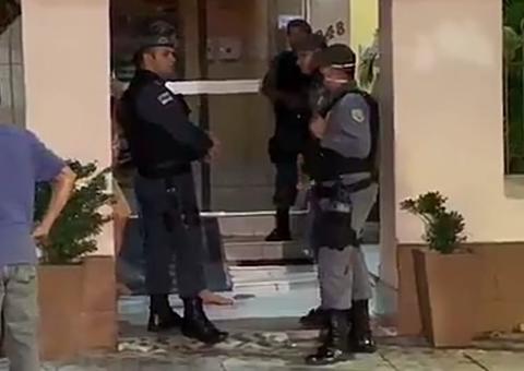 Veja vídeo da execução de homem que tentou se esconder em hotel para não morrer em Manaus